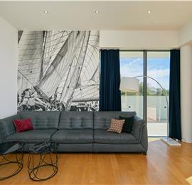 6 Bedroom Seafront Villa with Pool near Slano, Sleeps 12-14